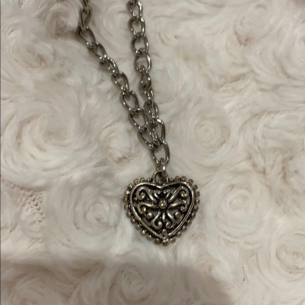 detailed heart charm necklace